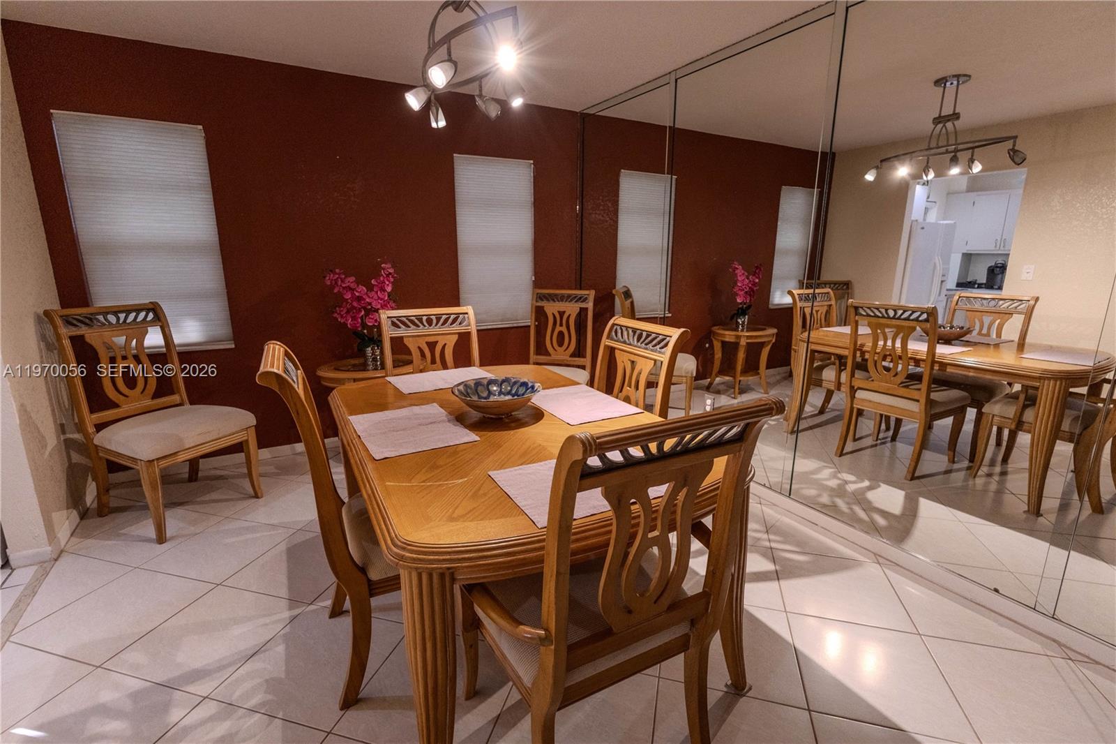 JACARANDA VILLAS NO 2 CON - Residential