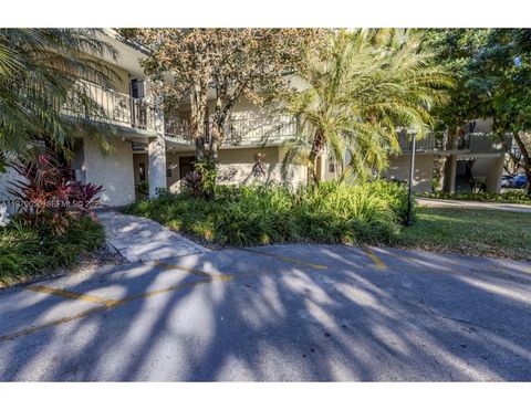 Photo of 8931 N New River Canal Rd #1E, Plantation, FL 33324 (MLS # A11970056)