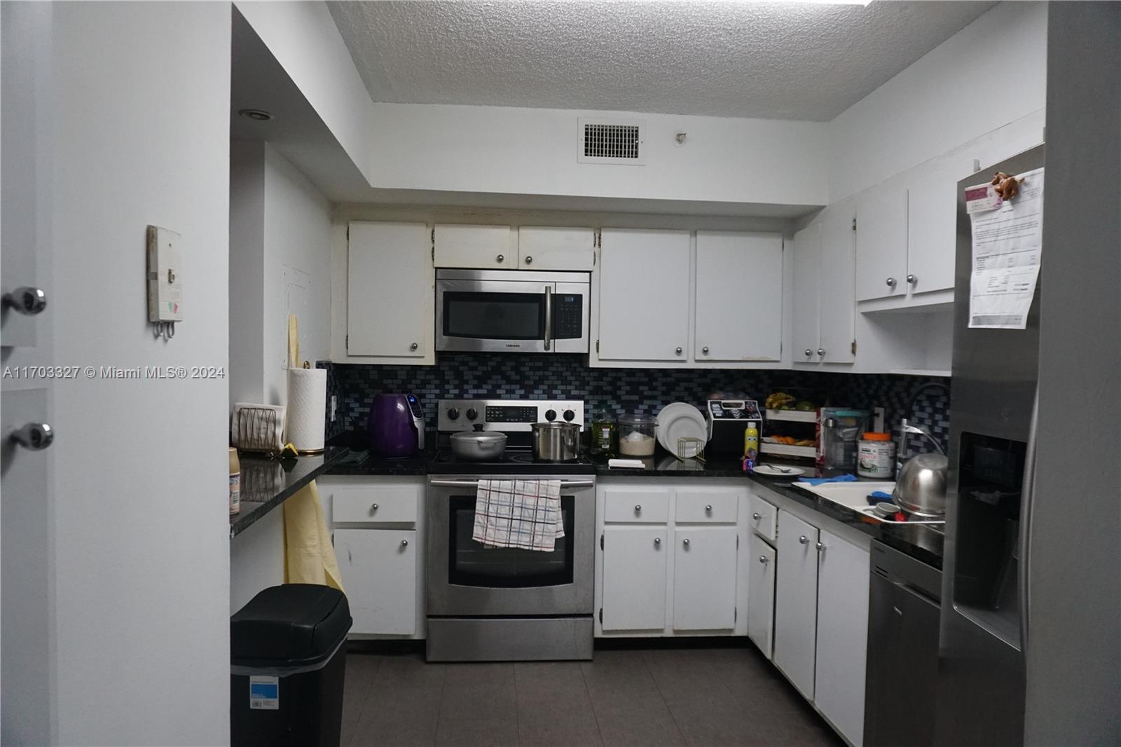 HILLCREST EAST NO 20 COND - Residential