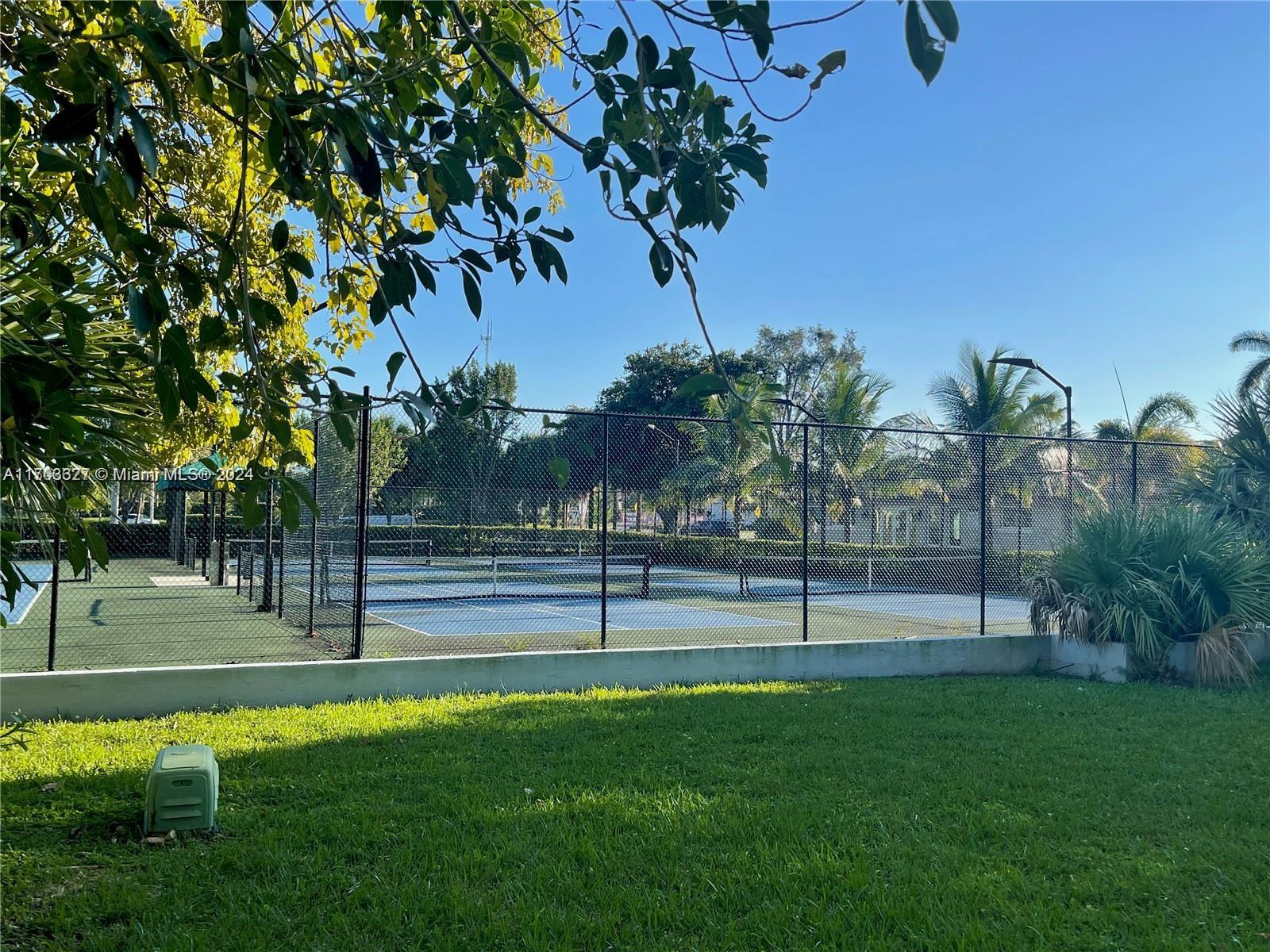 HILLCREST EAST NO 20 COND - Residential