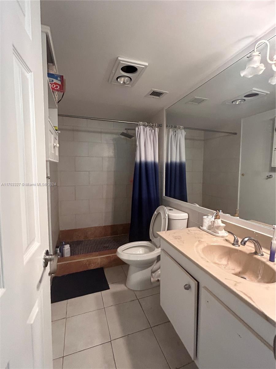 HILLCREST EAST NO 20 COND - Residential