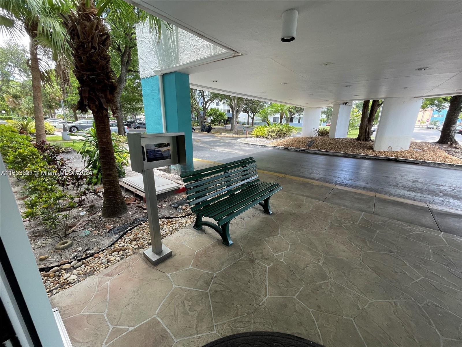 HILLCREST EAST NO 20 COND - Residential