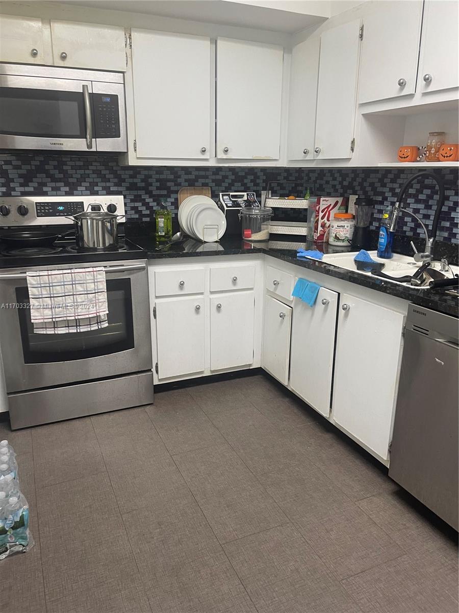 HILLCREST EAST NO 20 COND - Residential