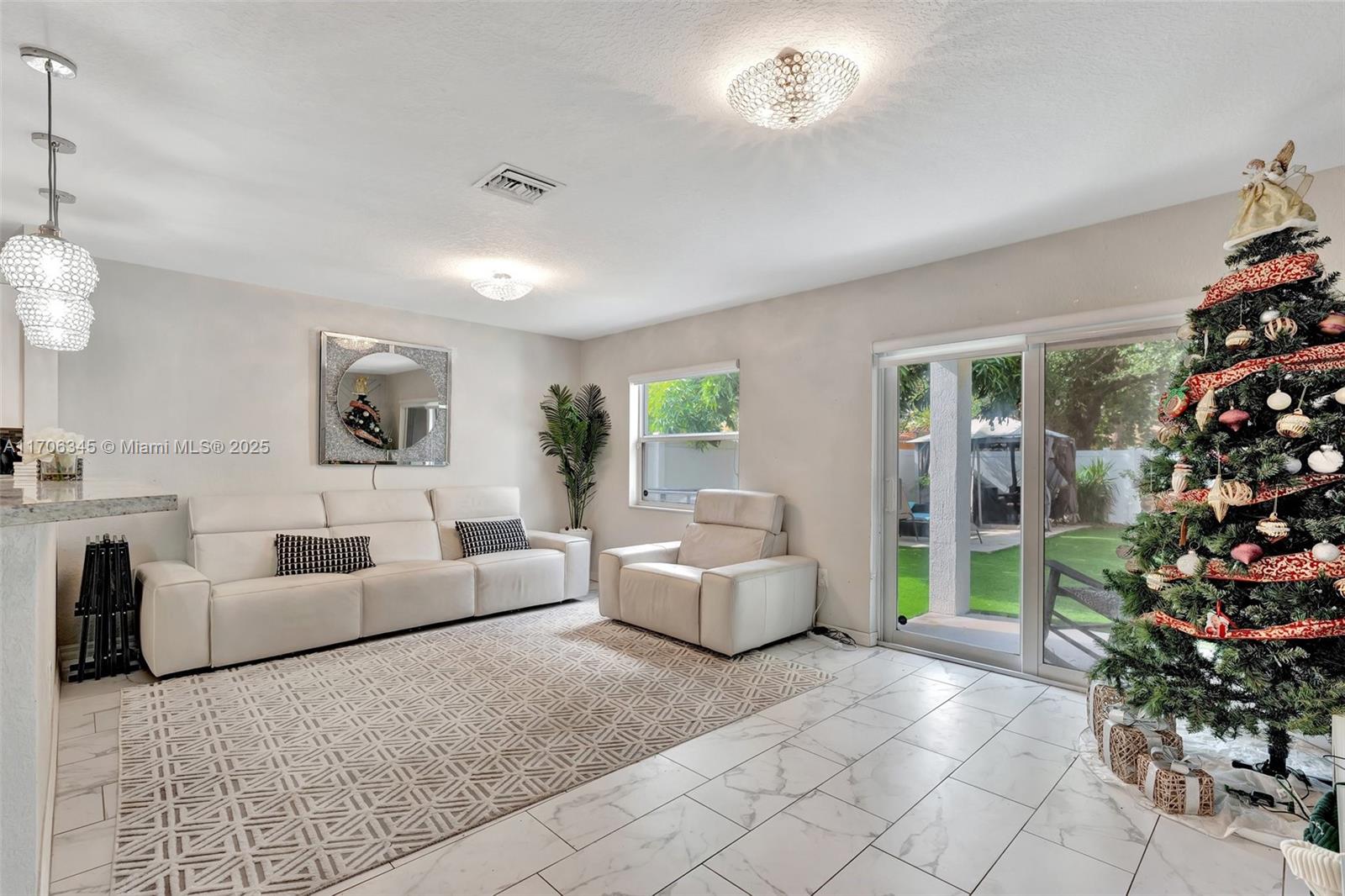 417 NW 9th Ave