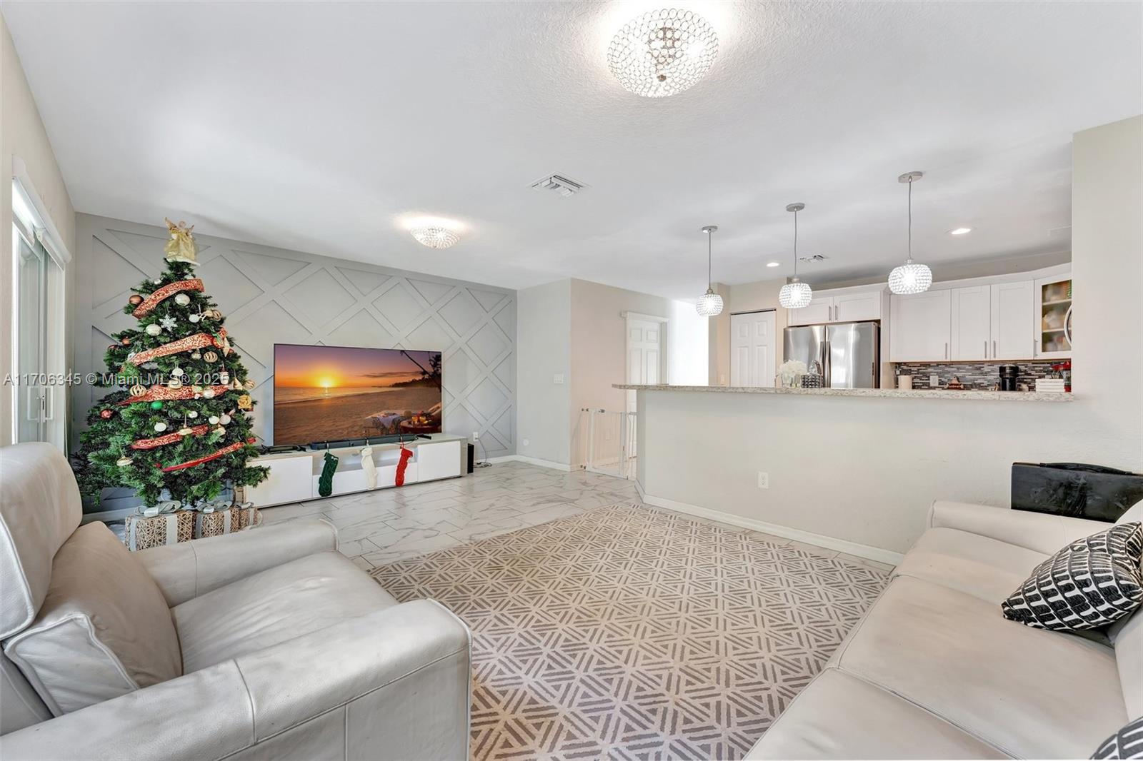 417 NW 9th Ave
