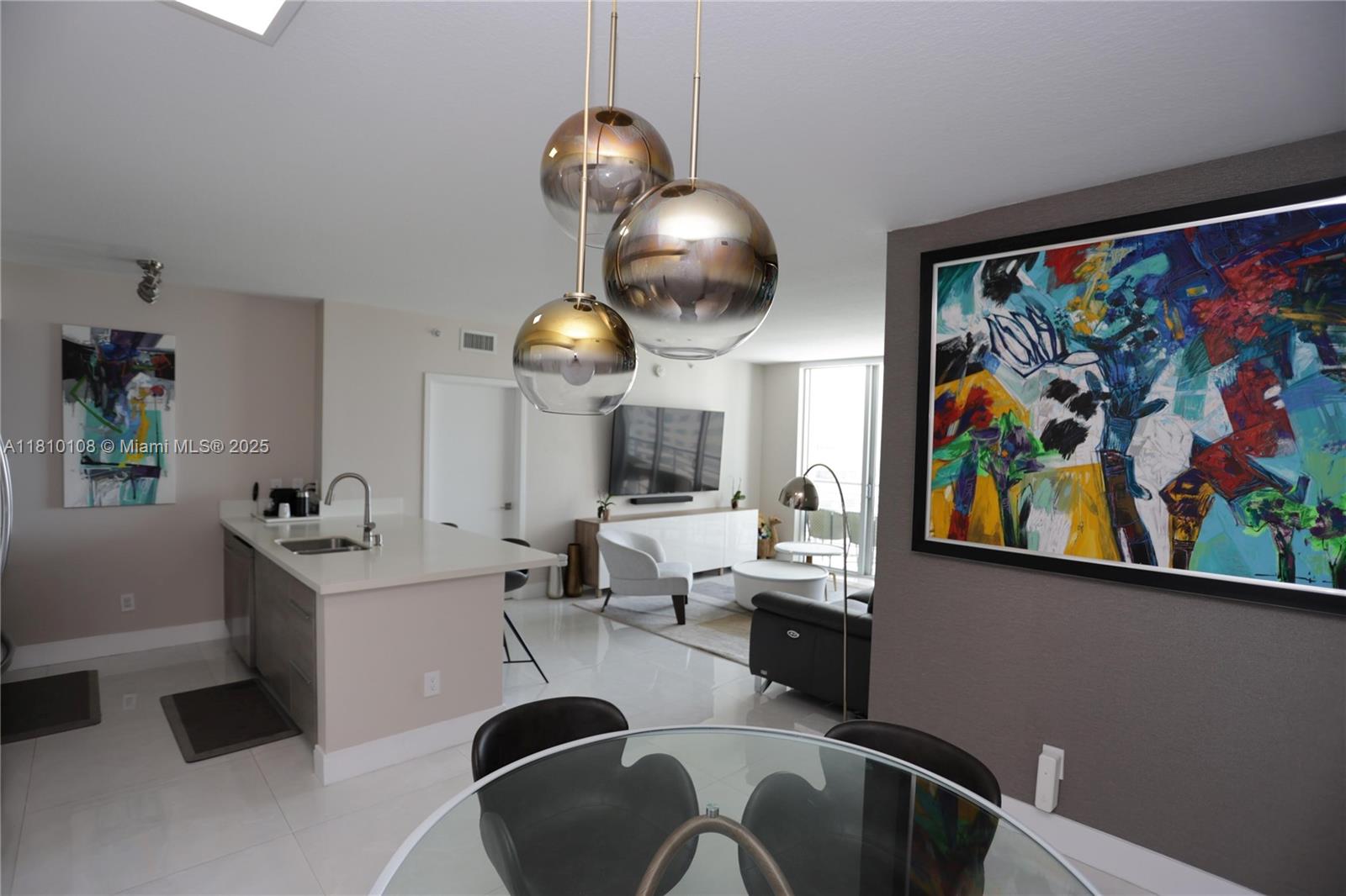 325 S Biscayne Blvd 1822