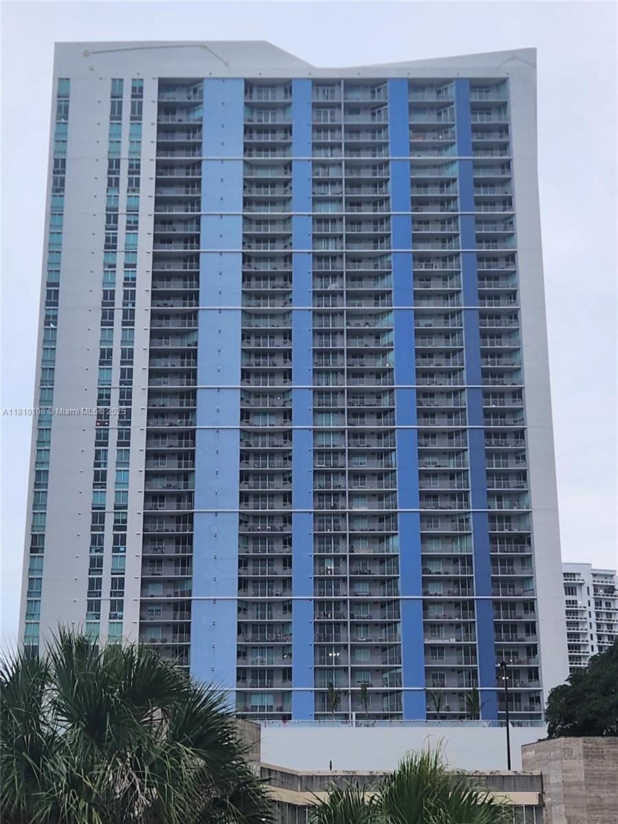 325 S Biscayne Blvd 1822
