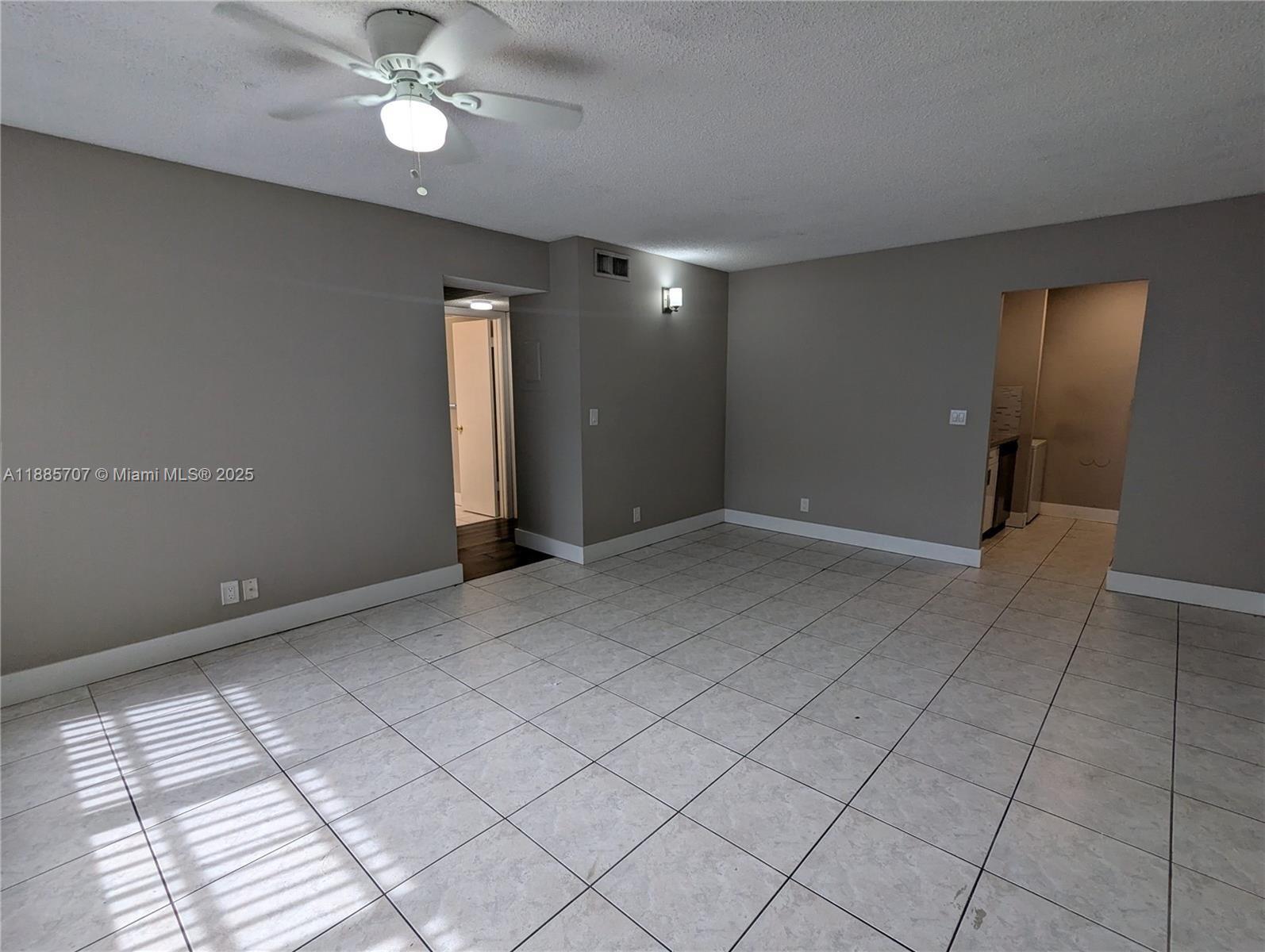 LAKEWOOD VILLAGE OF CORAL - Residential Lease