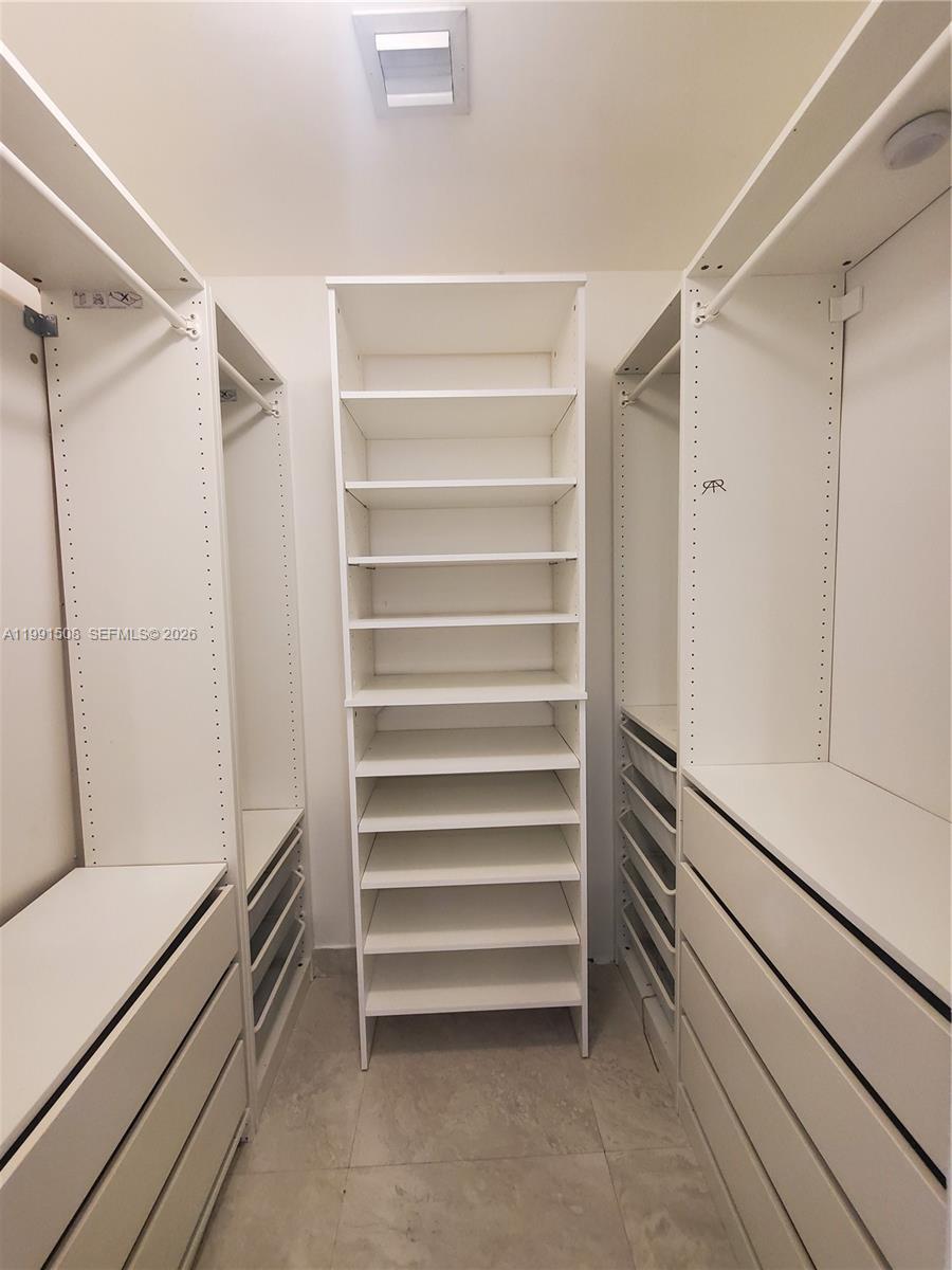 ARIA ON THE BAY CONDO - Residential