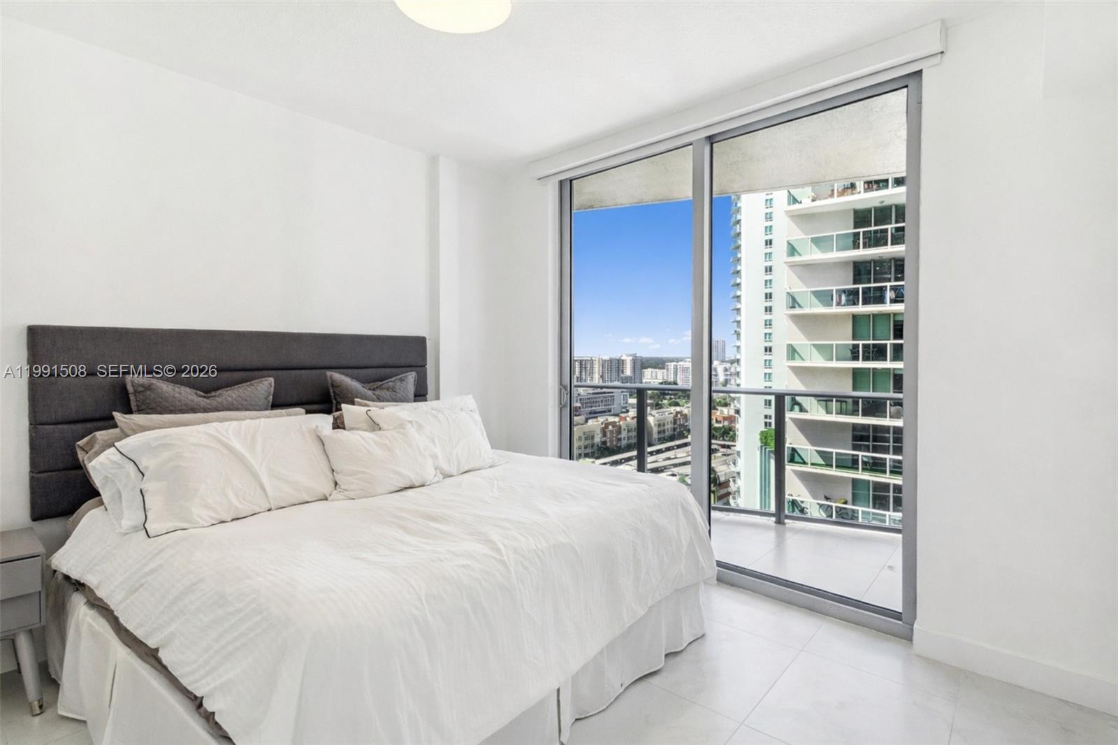 ARIA ON THE BAY CONDO - Residential