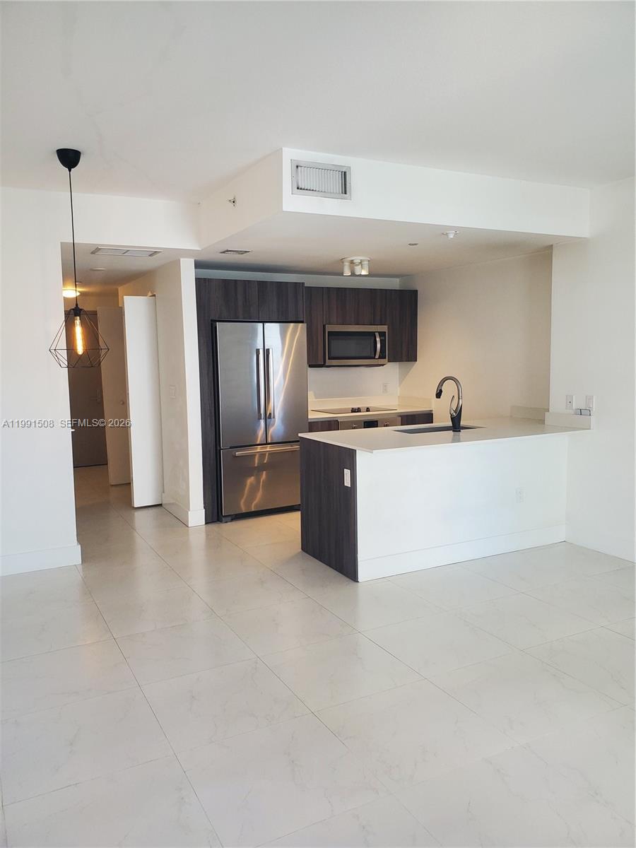 ARIA ON THE BAY CONDO - Residential