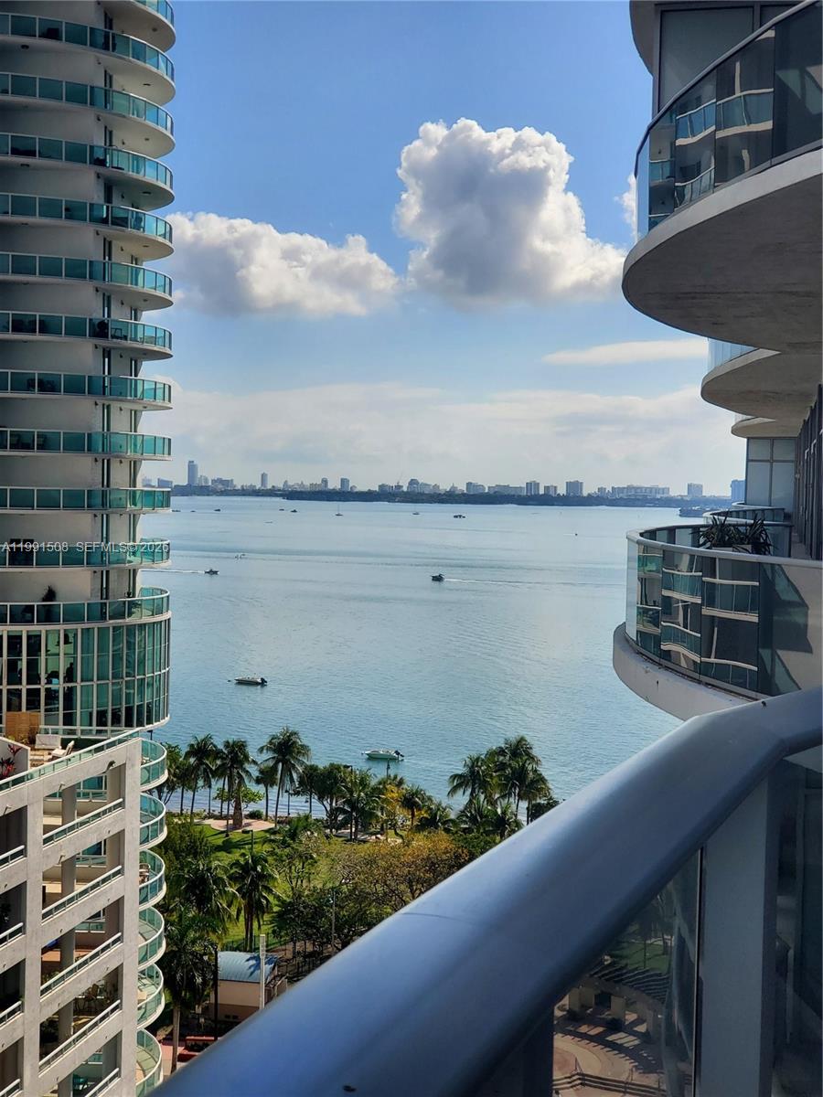 ARIA ON THE BAY CONDO - Residential