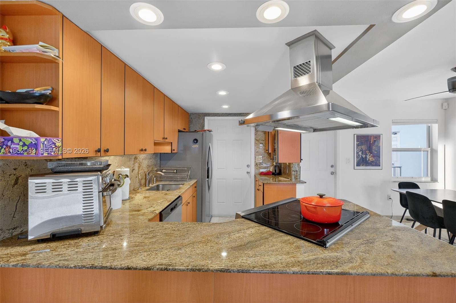 801 Meridian Ave PHB