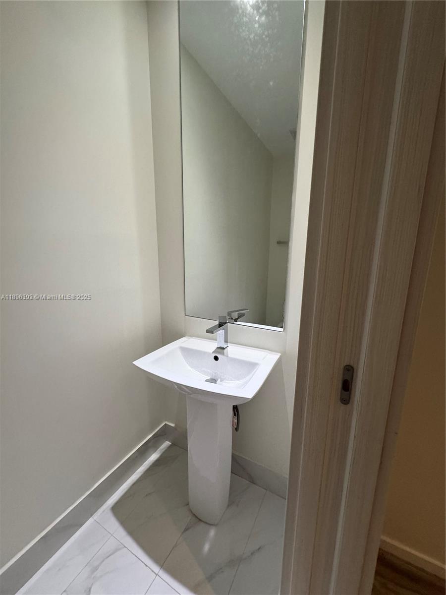 801 SMA RESIDENCES CONDO - Residential Lease