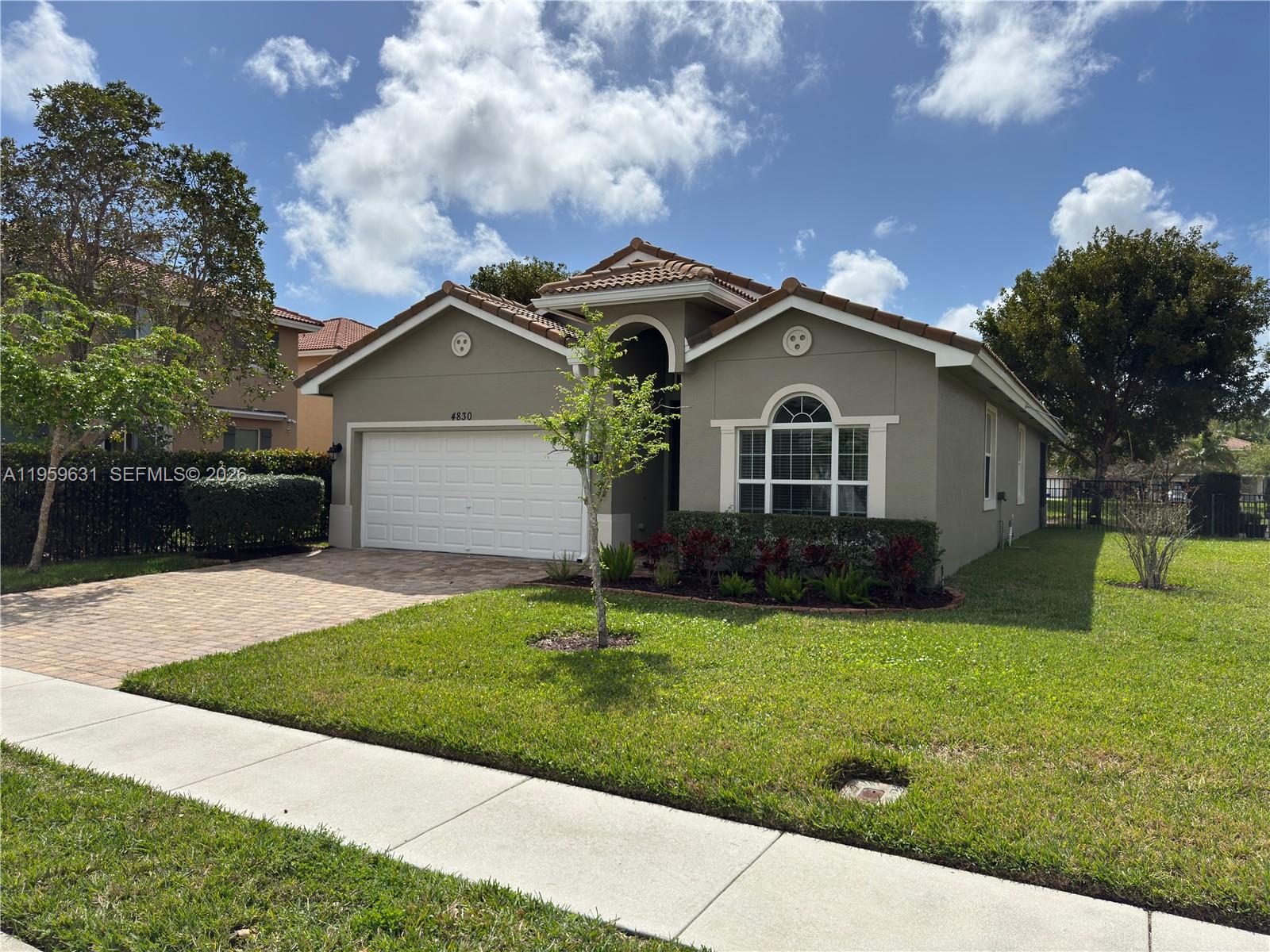 4830 Foxtail Palm Ct