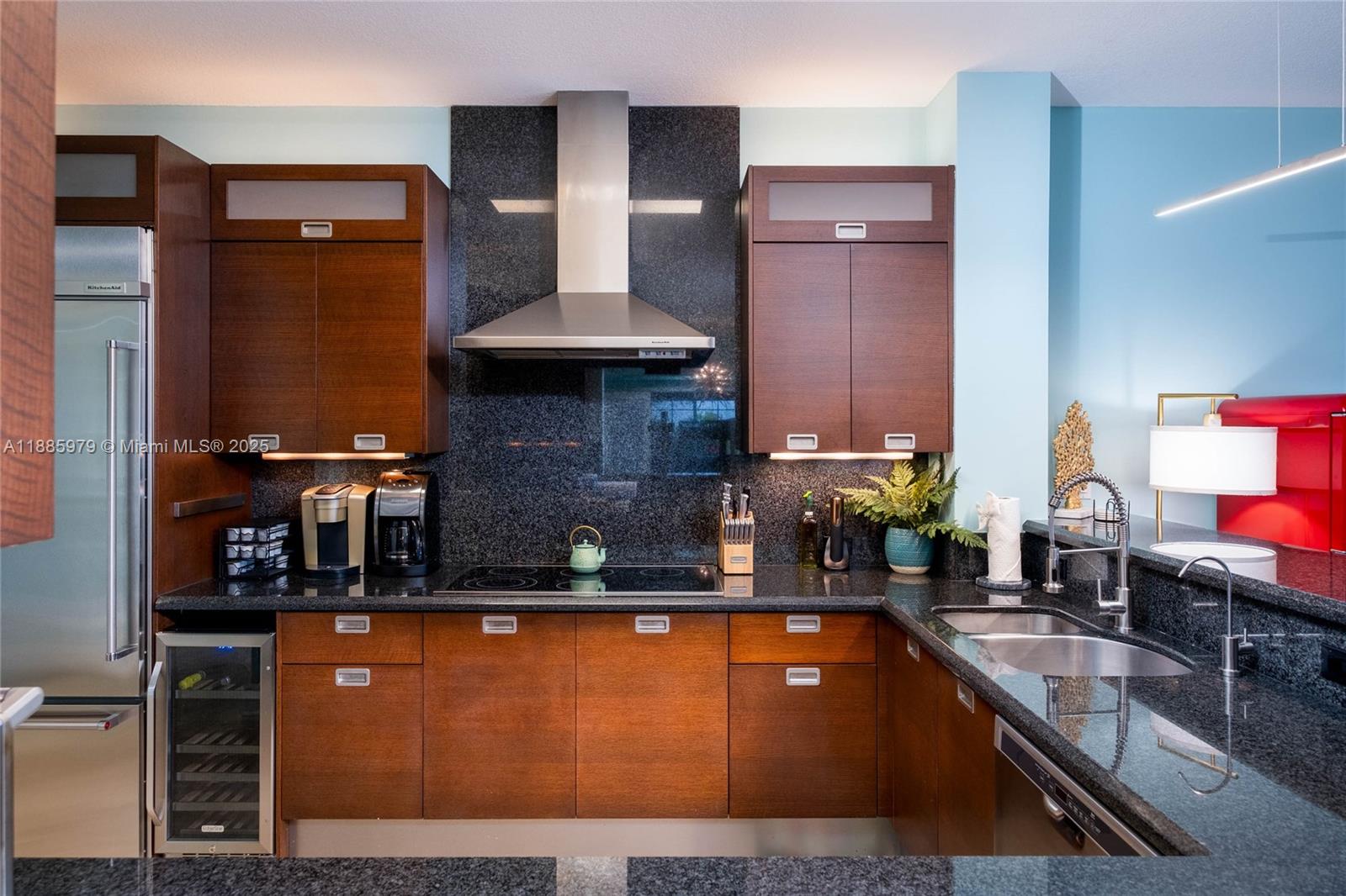 THE SAILFISH AT MARINERS - Residential