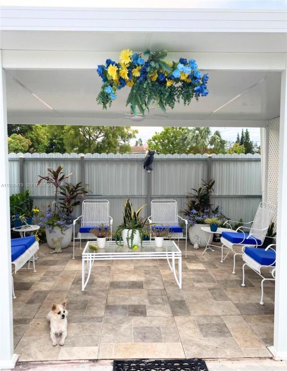 LAKE LUCERNE SEC 4 - Residential Lease