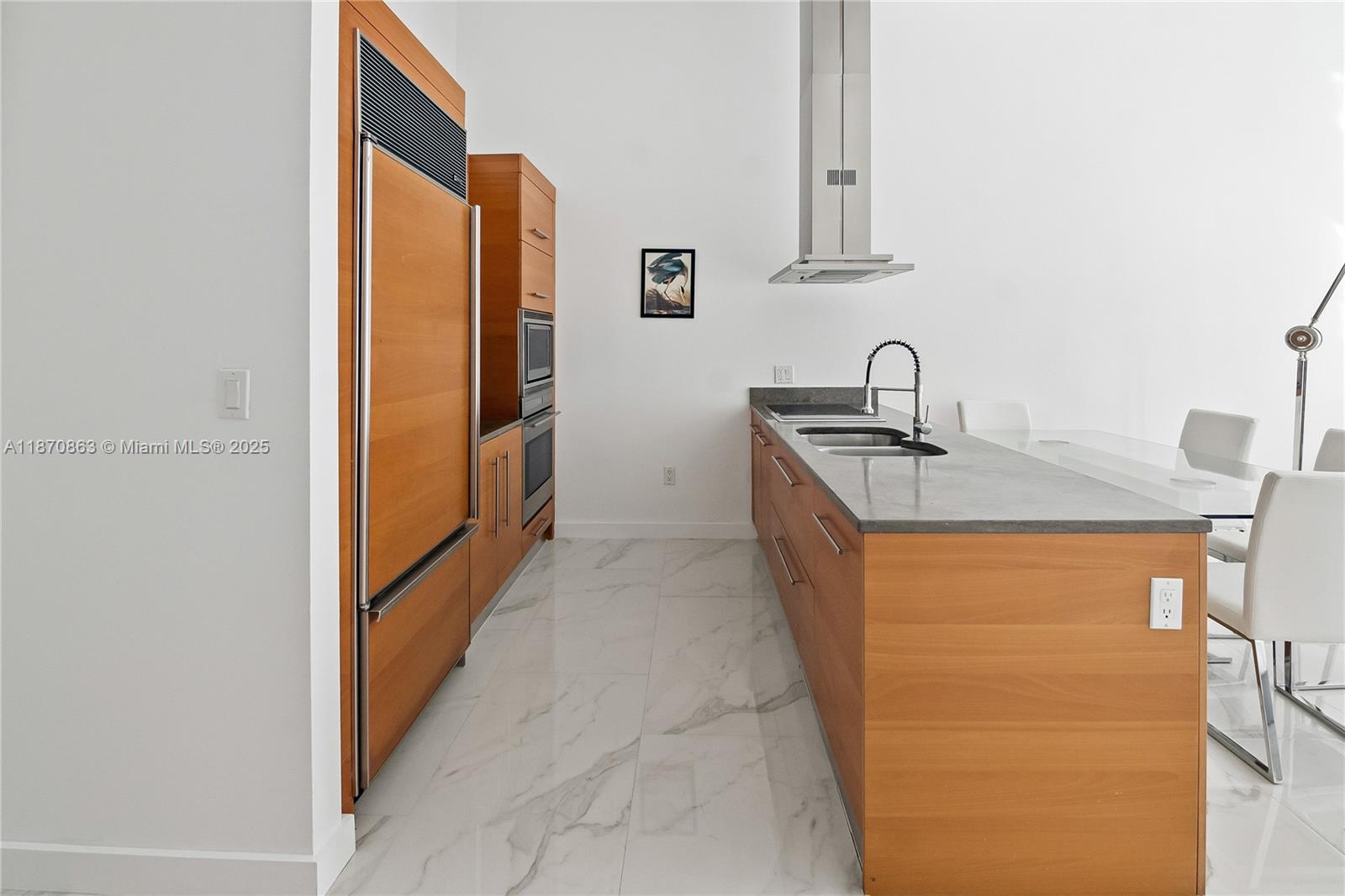495 Brickell Ave 2207