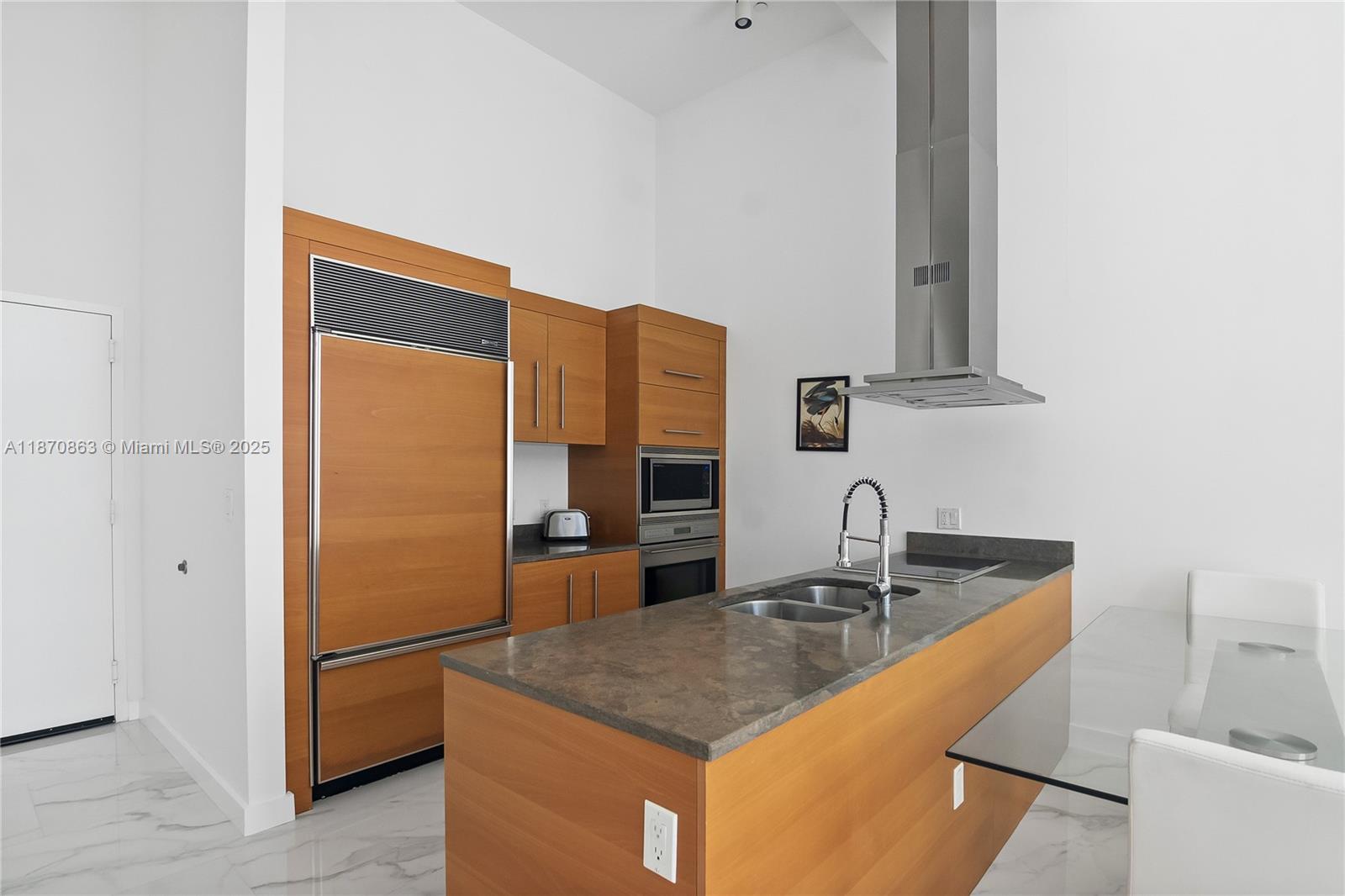 495 Brickell Ave 2207