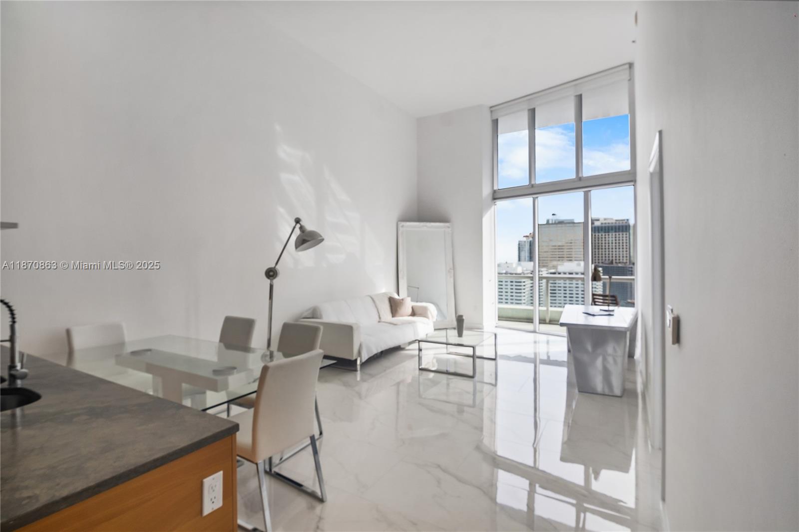 495 Brickell Ave 2207