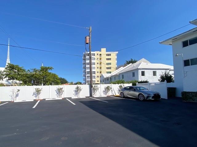 COUNTRY CLUB MANOR CONDO - Residential