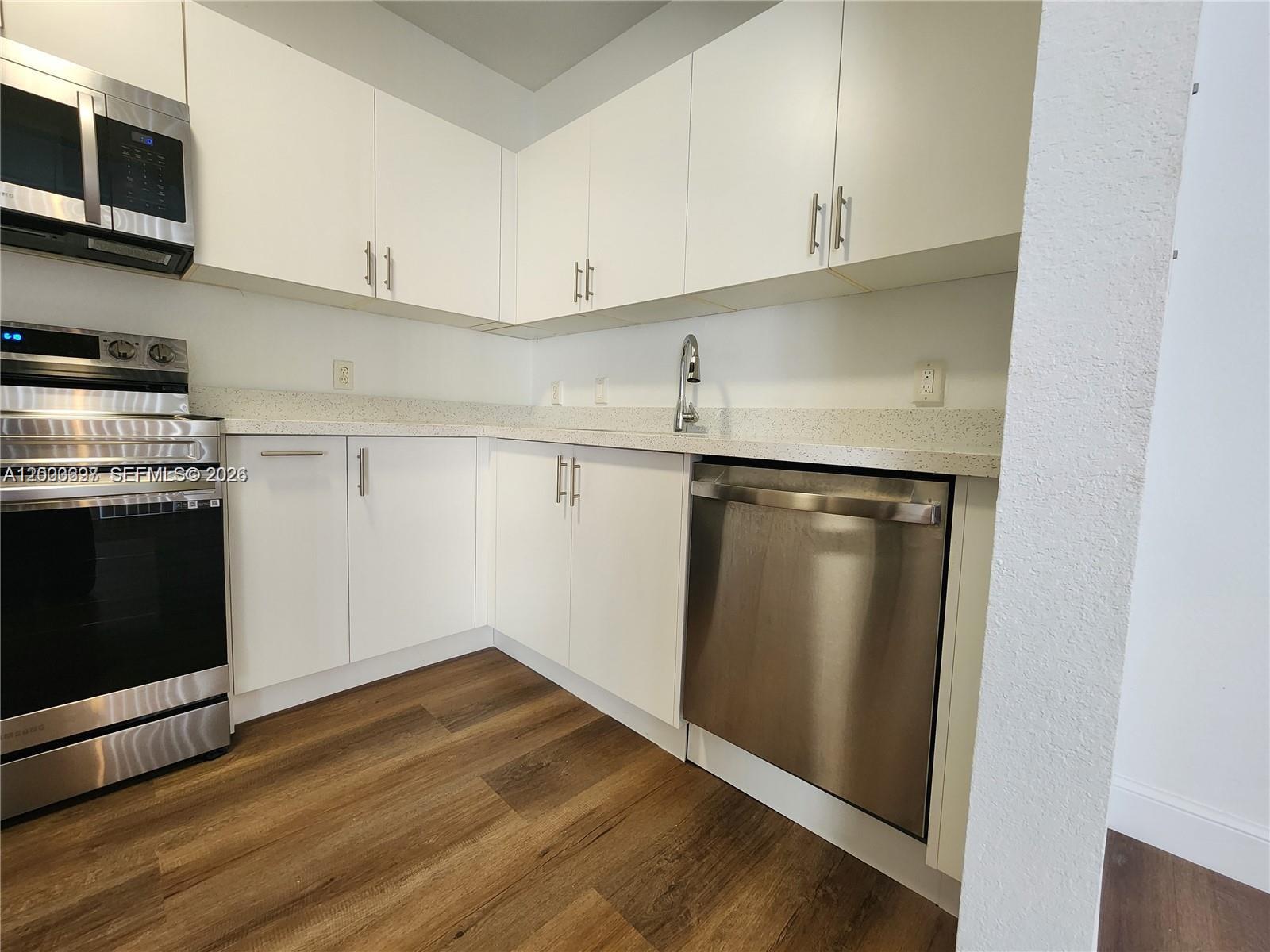 VILLAS AT NAUTICA THREE C - Residential Lease
