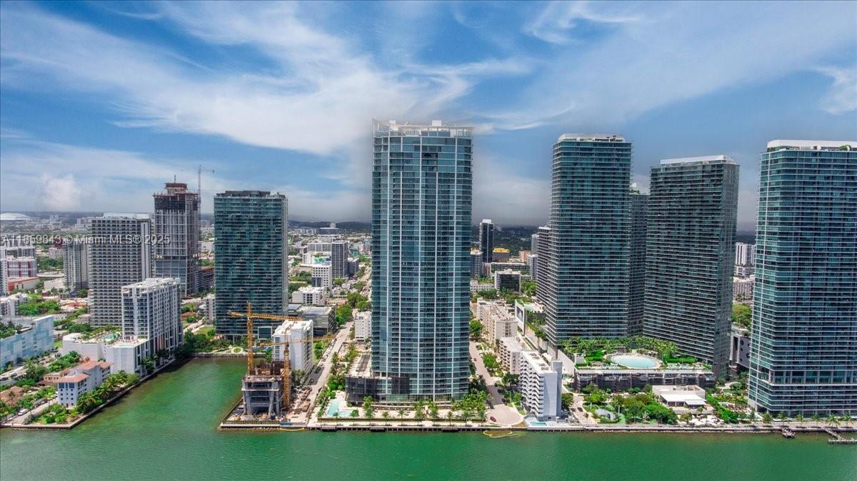 Experience ultimate luxury in this exclusive residence featuring the most breathtaking panoramic views of the ocean, Biscayne Bay, and the iconic Miami skyline. This elegant 3-bedroom, 4-bath home showcases the coveted 02 line – the finest in the building – offering an unparalleled lifestyle of sophistication and comfort. A true masterpiece in the sky.
Includes 2 assigned parking spaces and a climate-controlled storage room. A rare opportunity for the most discerning buyers.