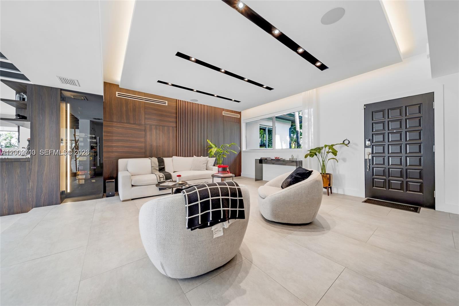 EAST SHENANDOAH - Residential Lease