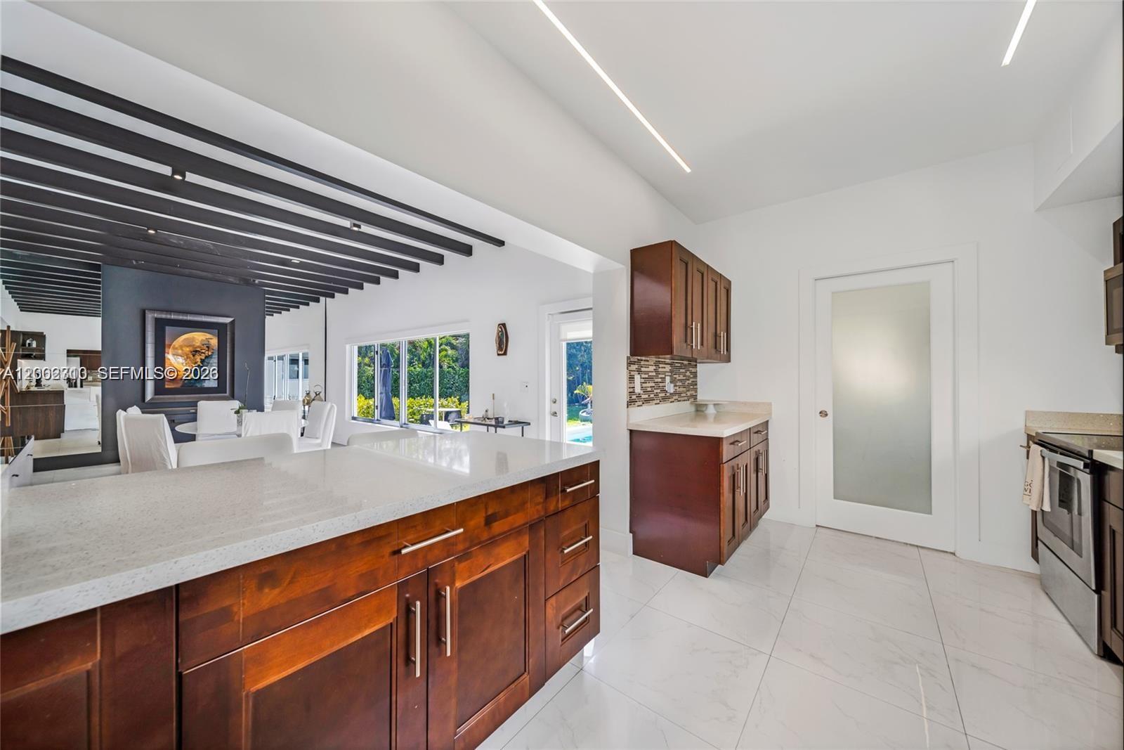 EAST SHENANDOAH - Residential Lease