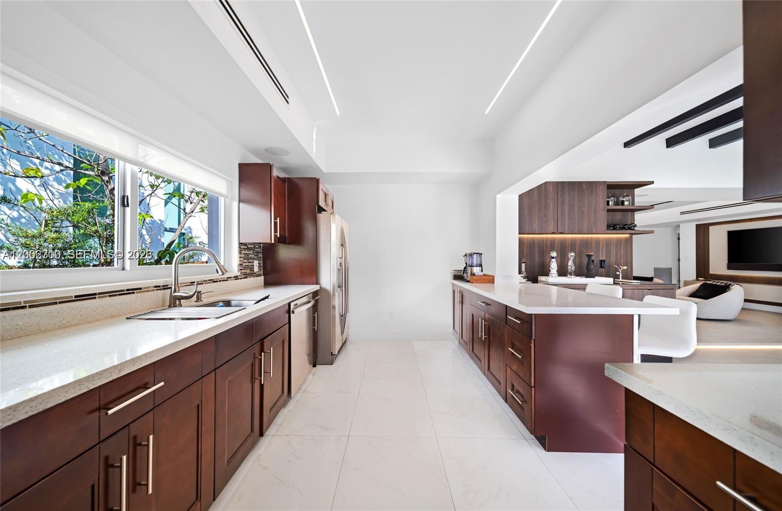 EAST SHENANDOAH - Residential Lease