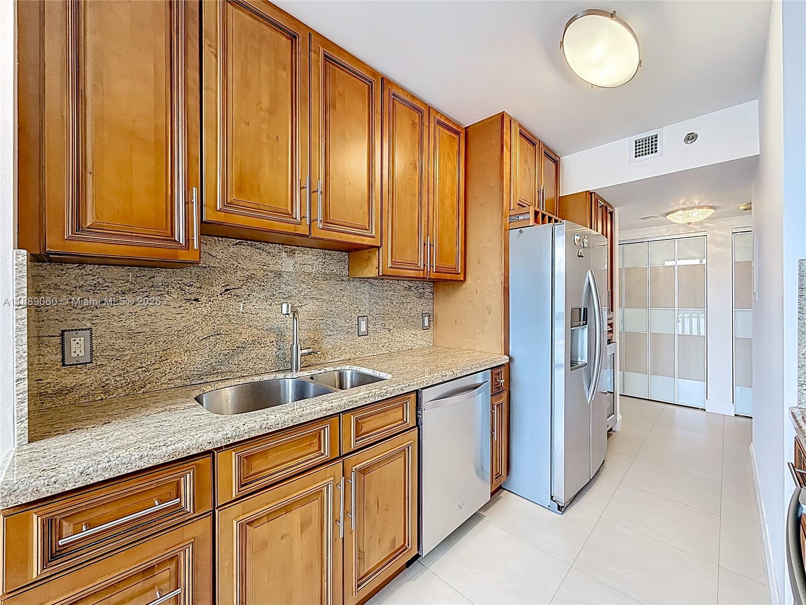 1000 ISL BLVD WILLIAMS IS - Residential Lease