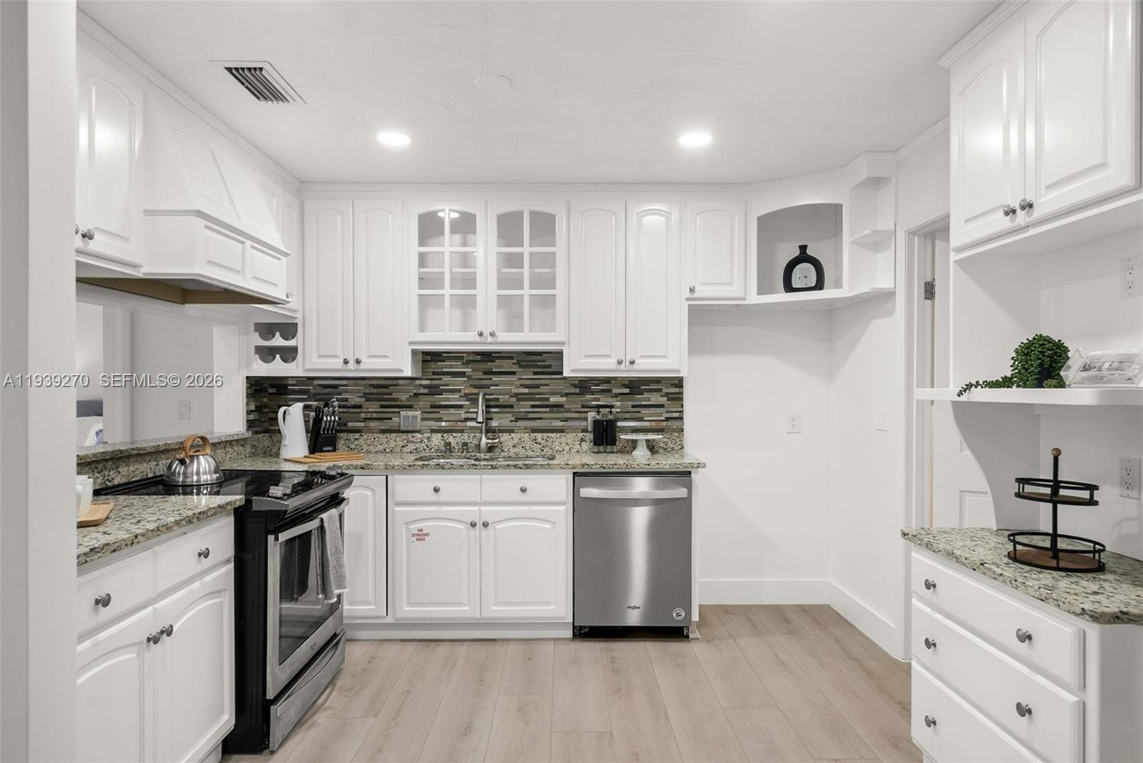 BAY POINT - Residential