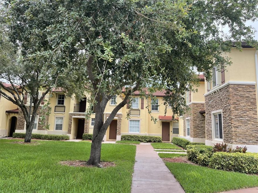 Beautiful 3 bedrooms, 2.5 bathrooms Townhouse in a gated community in Homestead. Tile throughout first floor and laminated wood on second floor and stairs, blinds, fenced patio, accordion shutters in 2nd floor windows. Fantastic Clubhouse with pool and amenities Security patrol continuously guards the property. Next to Baptist Hospital, access to Florida Turnpike, Krome Avenue, near to the Keys. Don't miss this opportunity!!