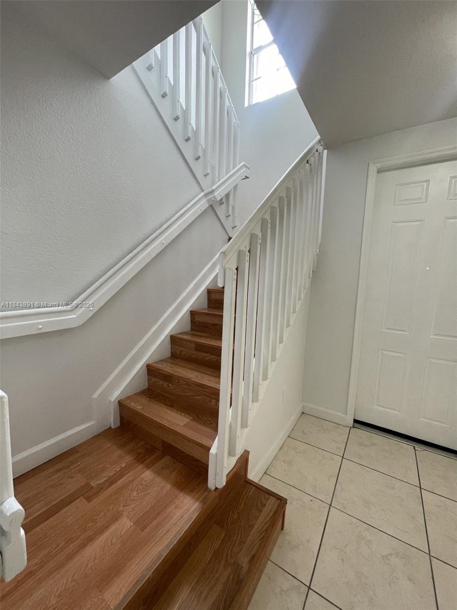 VILLAS AT CARMEL CONDO NO - Residential