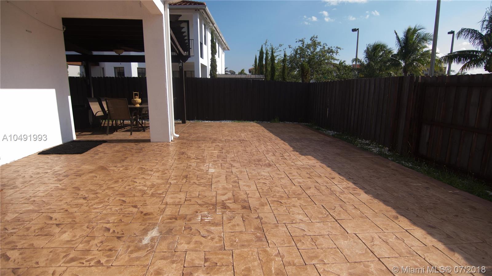 FONTAINEBLEAU WEST NORTH - Residential