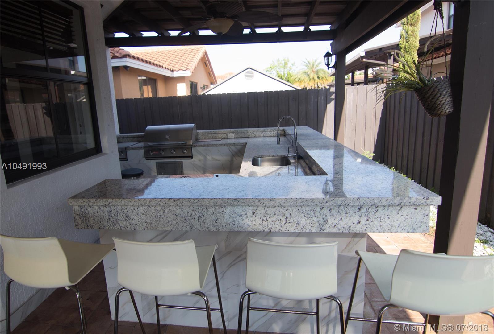 FONTAINEBLEAU WEST NORTH - Residential