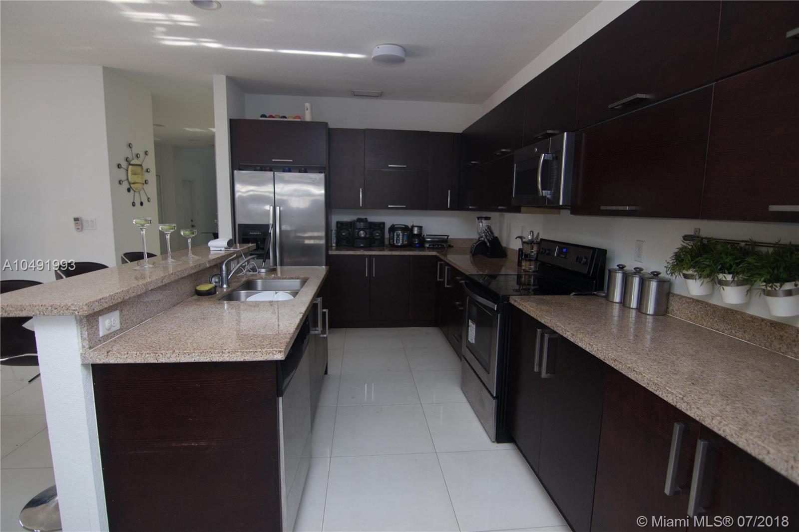 FONTAINEBLEAU WEST NORTH - Residential