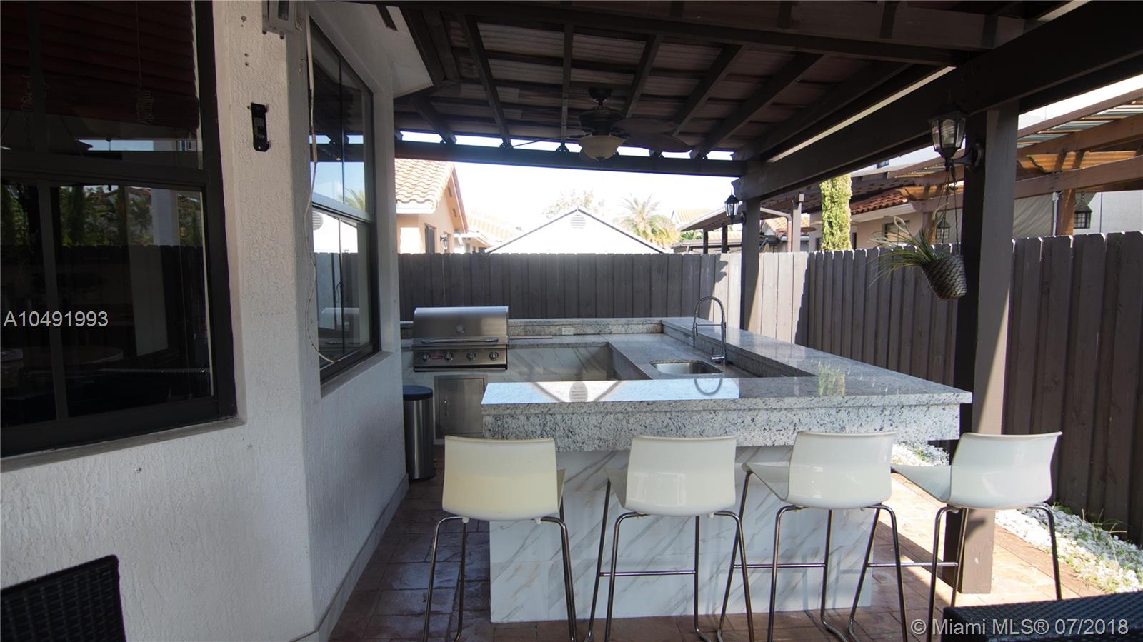 FONTAINEBLEAU WEST NORTH - Residential