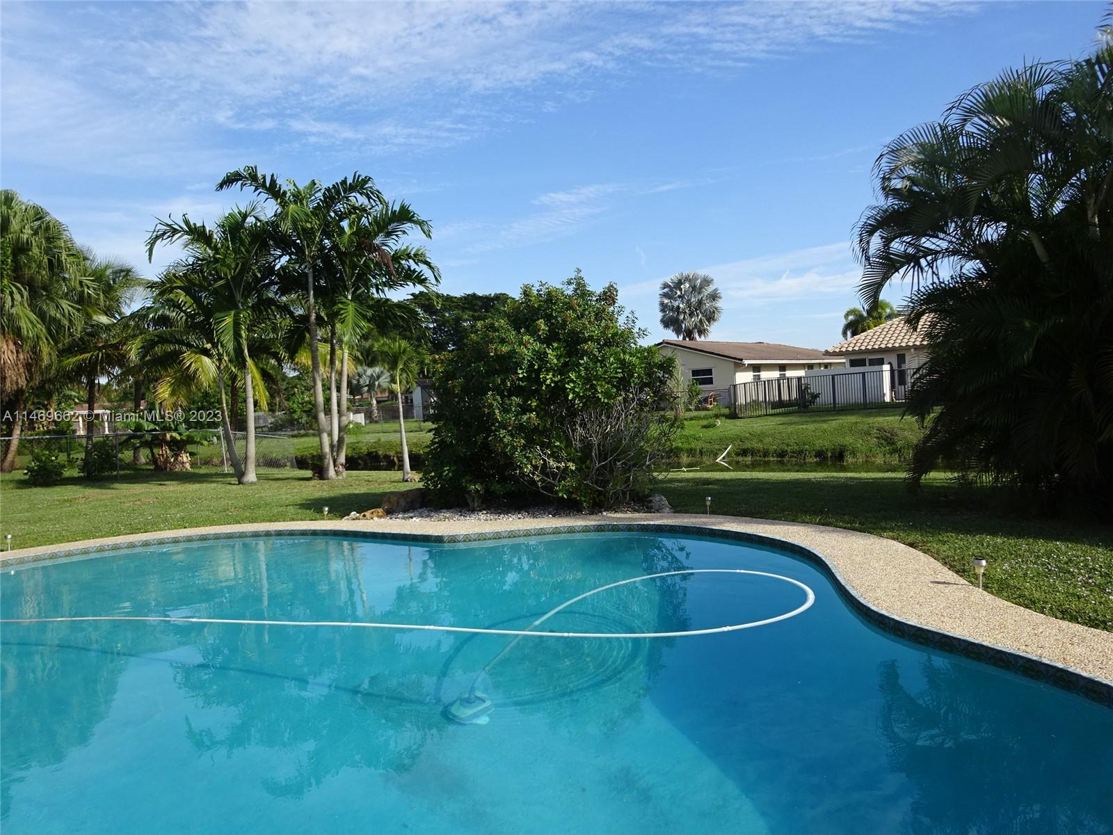 Photo 1 of 1875 Nw 83rd Dr, Coral Springs, Florida, $585,000, Web #: 11469662