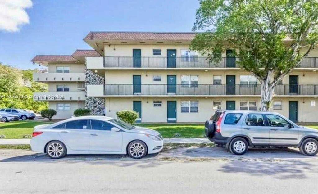 DADELAND PARK CONDO - Residential