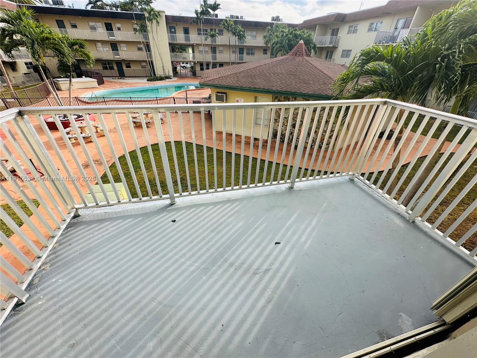 DADELAND PARK CONDO - Residential