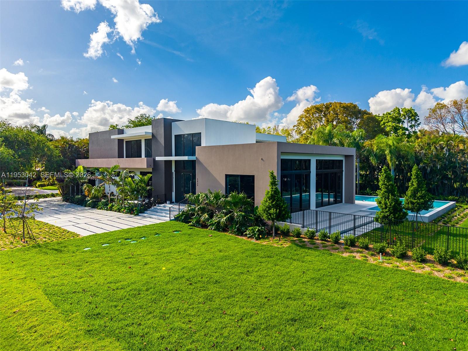 THE ELYSIUM - Residential
