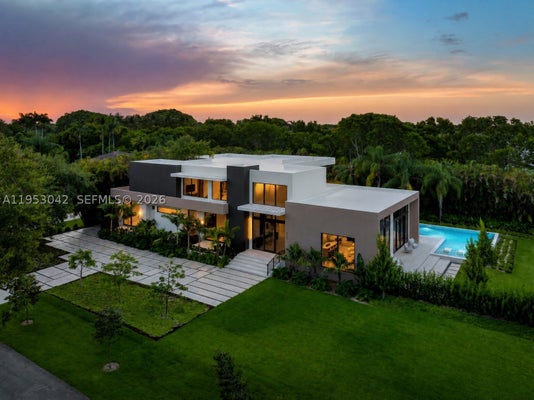 5825 SW 111TH TER, PINECREST, FL 33156 - Image e14eba3da83293f6b5d078f9fe2e6b17/748880309