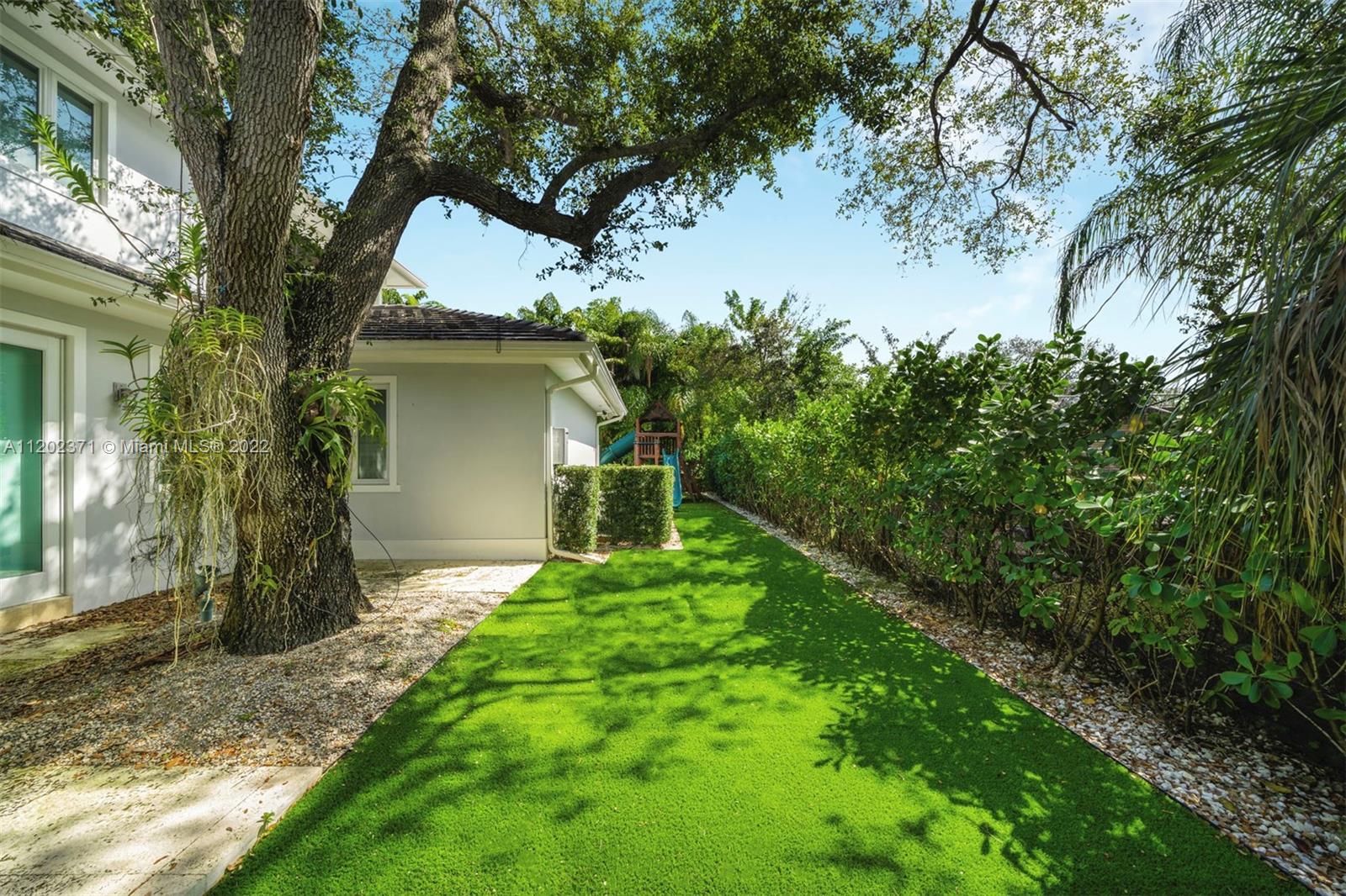 NORTH KENDALL - Residential