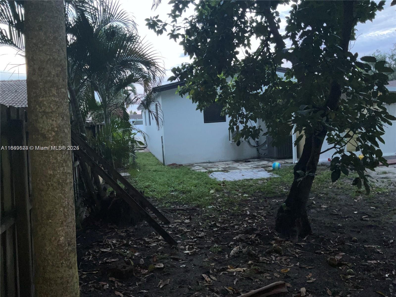 7 53 41 HIALEAH 17TH ADDN - Residential