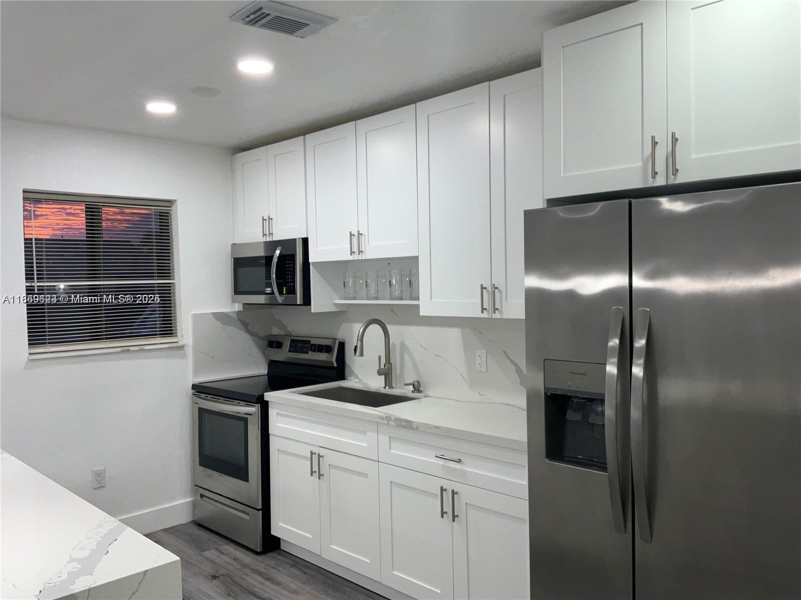 7 53 41 HIALEAH 17TH ADDN - Residential