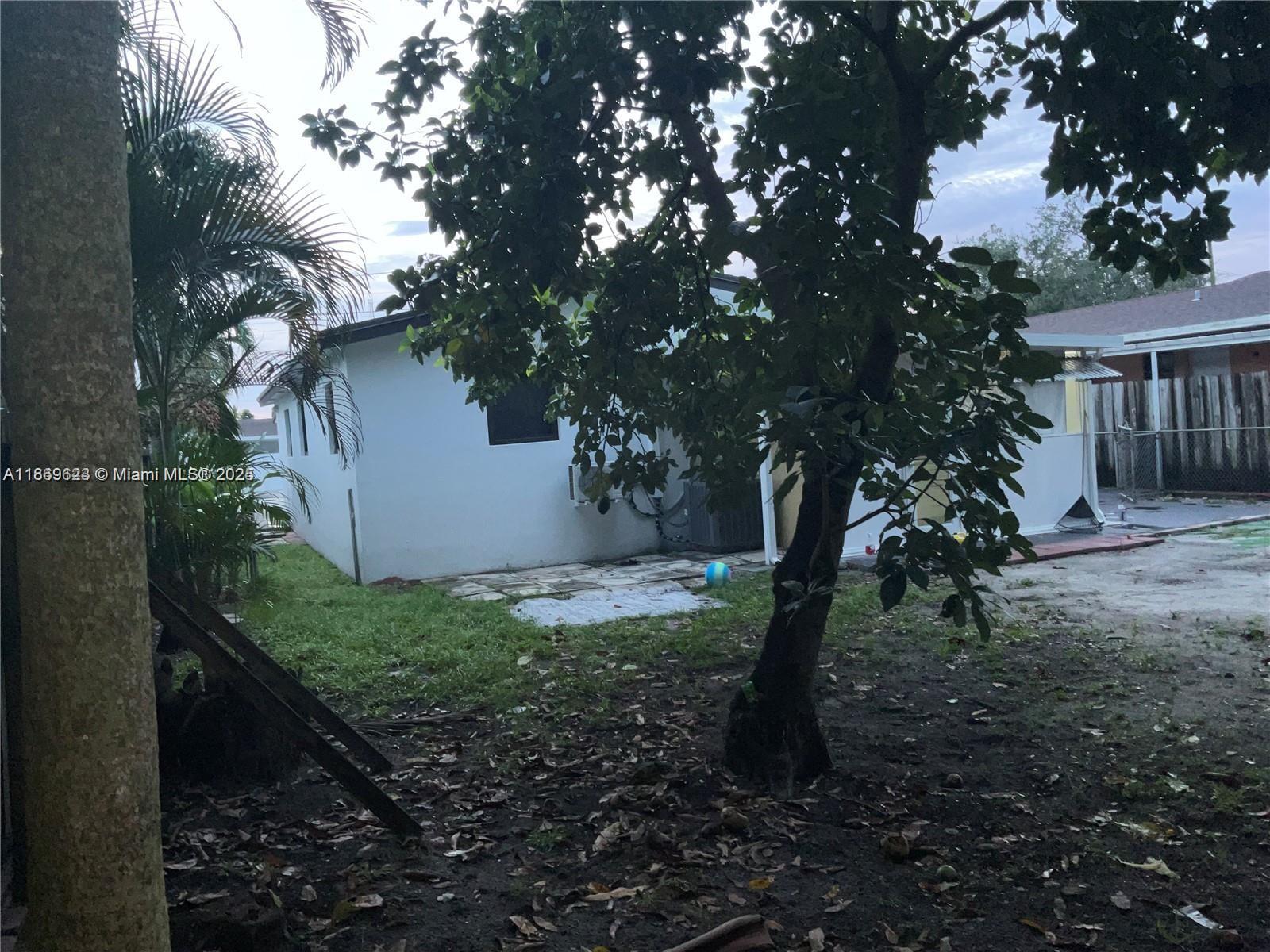 7 53 41 HIALEAH 17TH ADDN - Residential