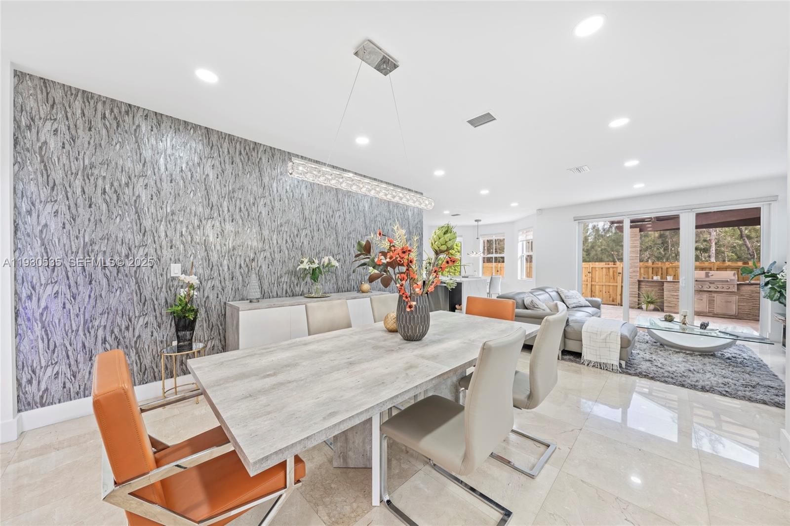 VINTAGE ESTATES - Residential Lease