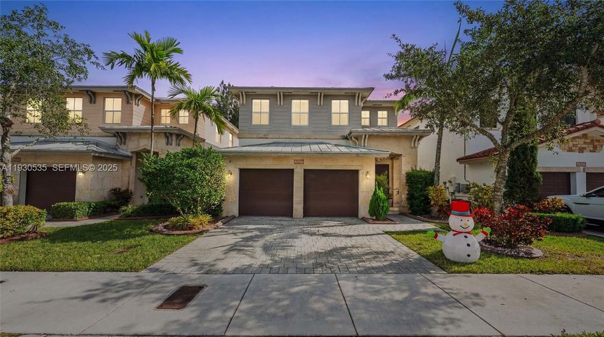 Stunning 4BD / 4BA Single Family Home in gated Vintage Estates, Doral. Upstairs bedrooms feature their own
private en-suite bathroom, with one full bedroom and bath on the first floor. Fully remodeled gourmet kitchen with
quartz countertops, stainless steel appliances and open layout. Beautiful marble flooring throughout the first floor,
updated bathrooms, brand-new A/C, custom closets, and a full-home water purification system. Elegant wood
staircase and second floor. Spacious patio with BBQ area, ideal for entertaining. Resort-style Club House amenities
include clubhouse, pool, kids pool, gym, BBQ areas, and 24-hour security. Prime Doral location near A+ schools,
dining, shopping and major access routes. A must see!