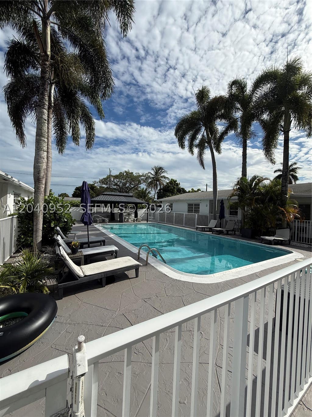 Photo of 500 SW 7th St #510, Hallandale Beach, FL 33009 (MLS # A12040952)